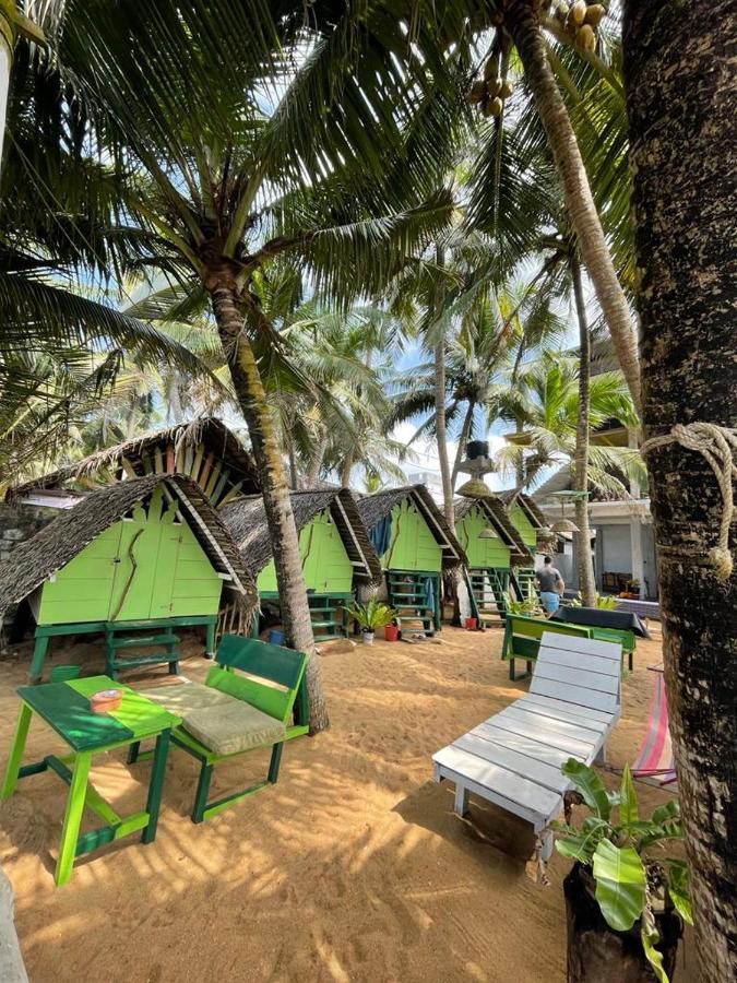 Oynise Beach Cabin Galle Exterior photo