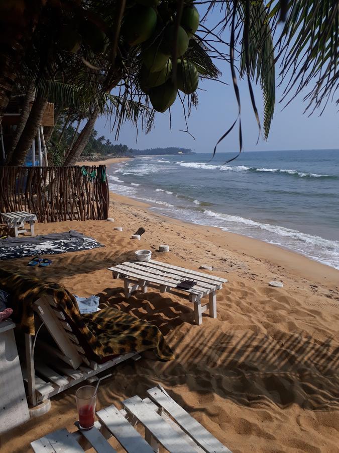 Oynise Beach Cabin Galle Exterior photo